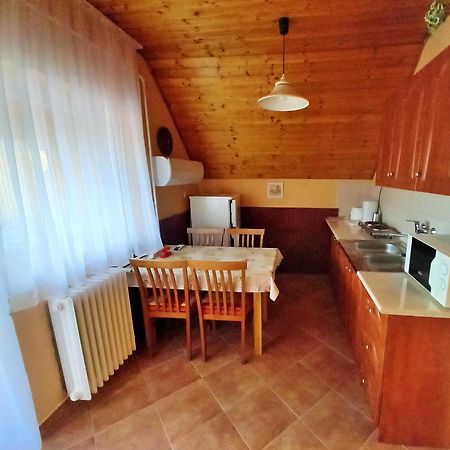 Alfa Apartman Harkan Exterior foto