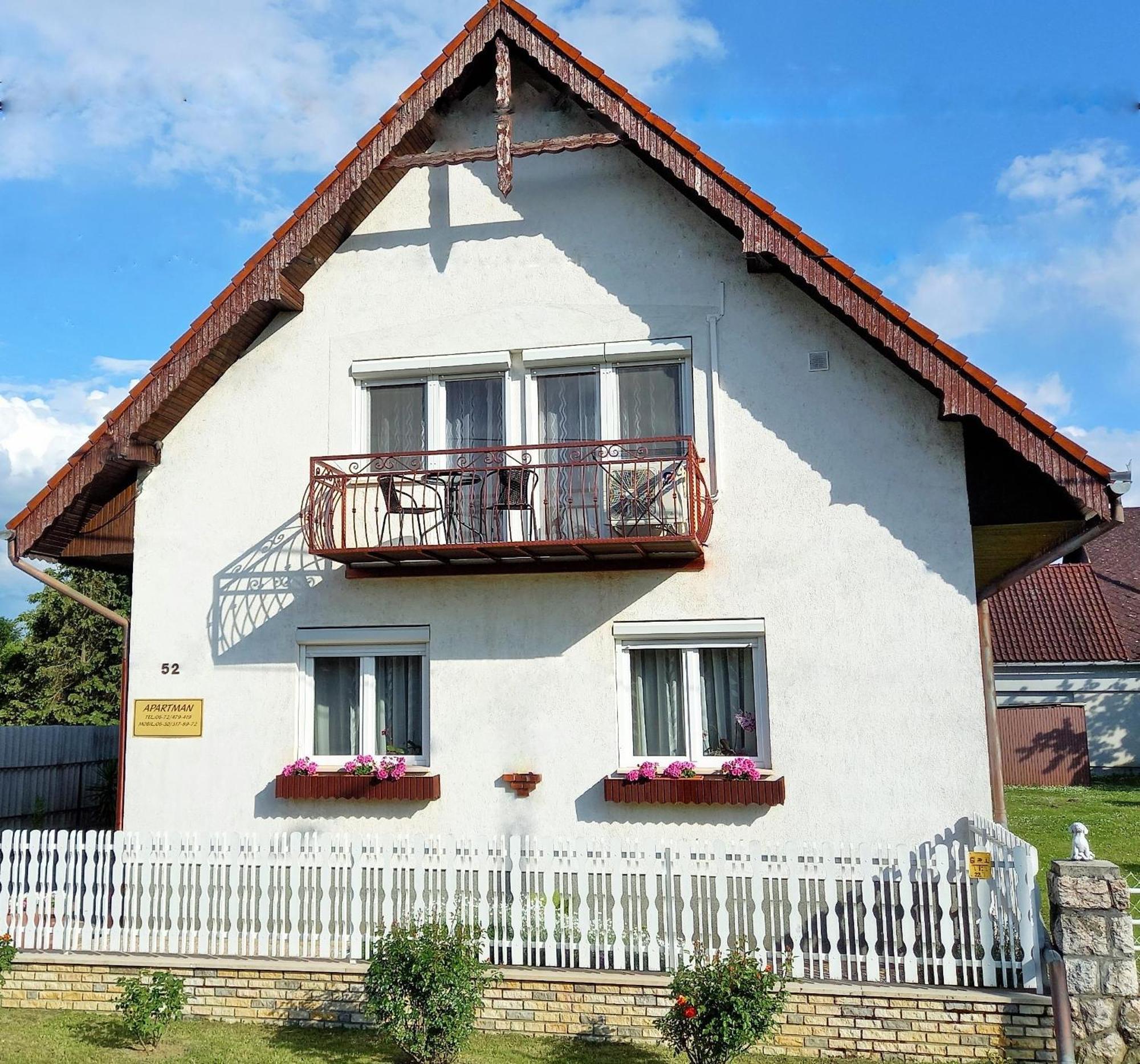 Alfa Apartman Harkan Exterior foto