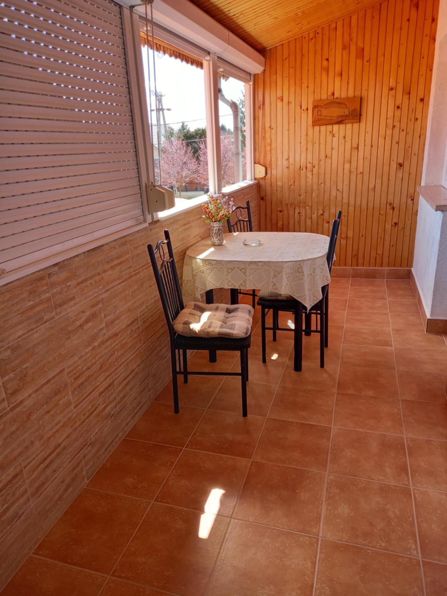 Alfa Apartman Harkan Exterior foto