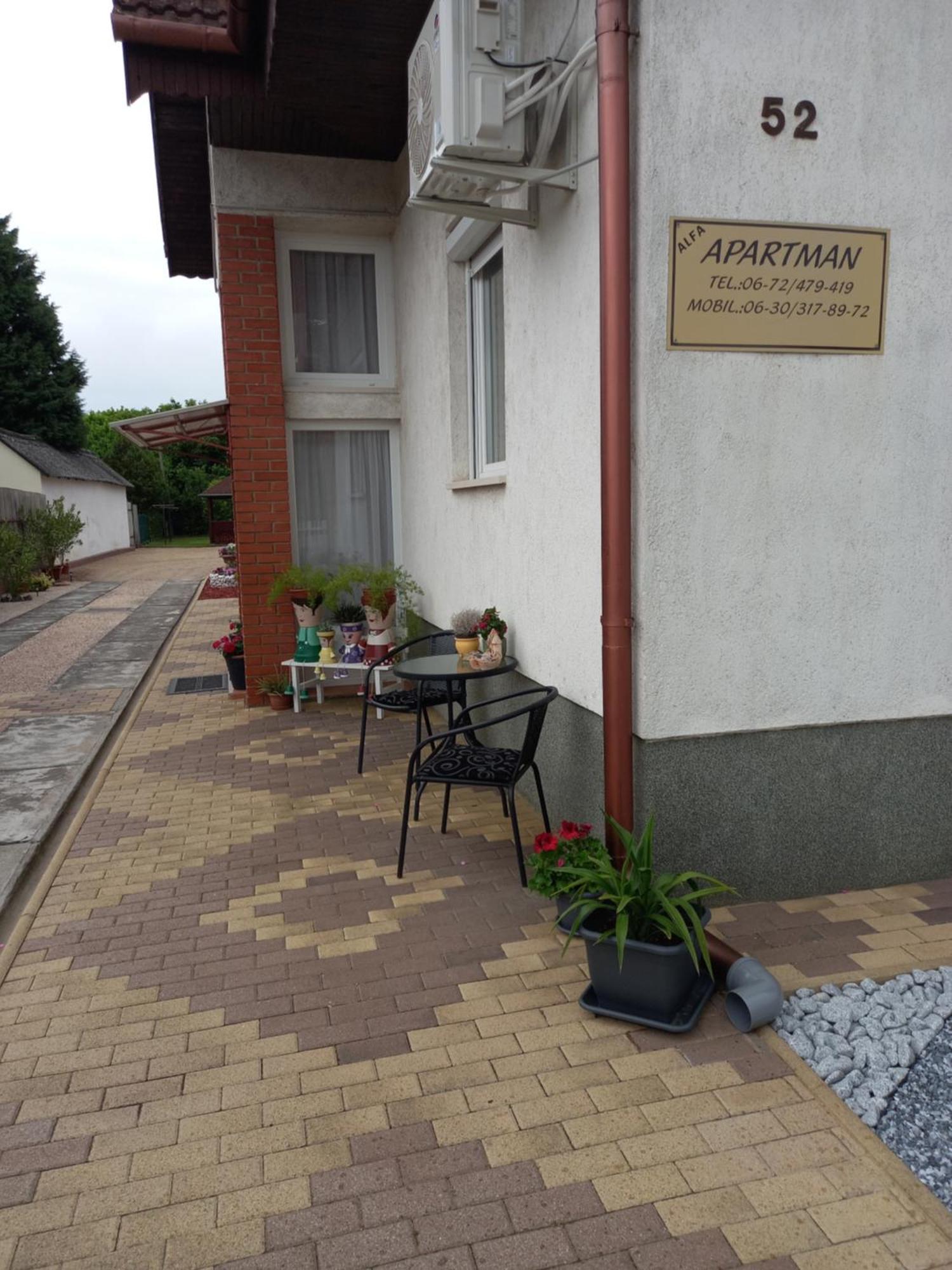 Alfa Apartman Harkan Exterior foto