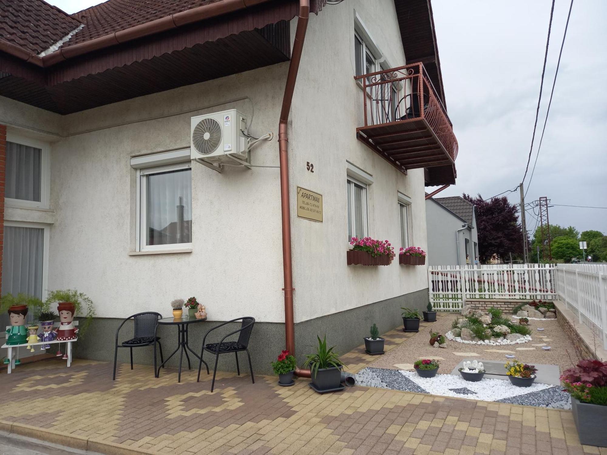Alfa Apartman Harkan Exterior foto