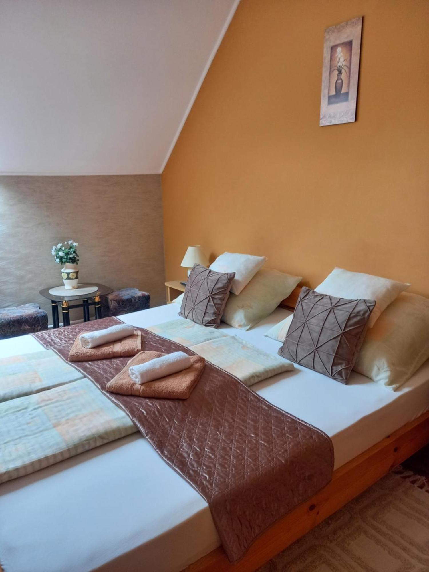 Alfa Apartman Harkan Exterior foto