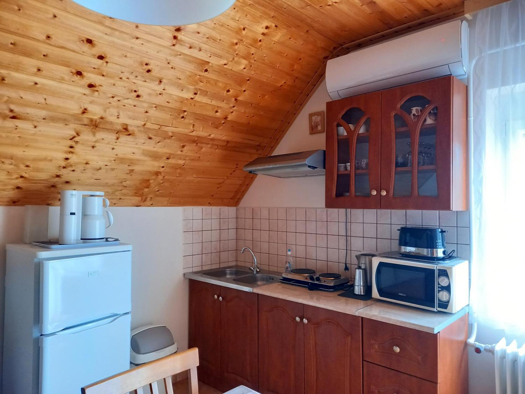 Alfa Apartman Harkan Exterior foto