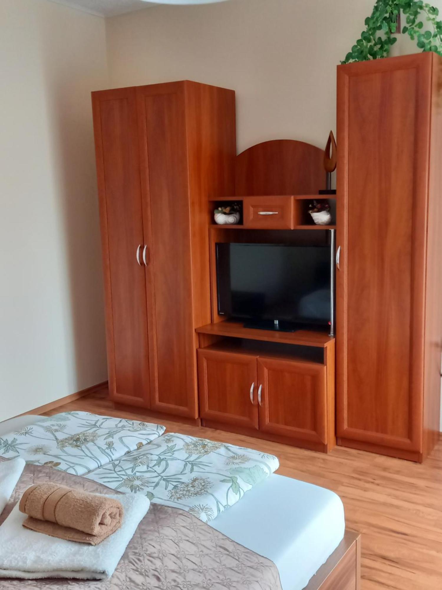 Alfa Apartman Harkan Exterior foto